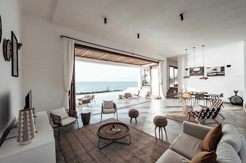 The Art of Custom Home Building for Coastal Summer Living