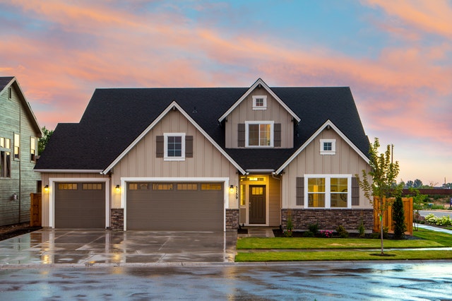 modern home driveway