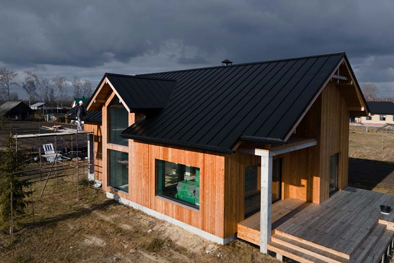 a prefab home that shows the advantages of custom vs. prefab homes