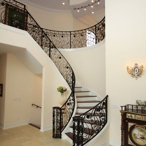 Custom Winding Staircase